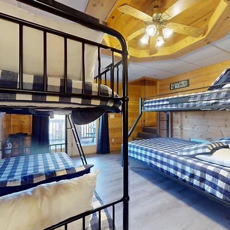 Moose Tracks Lodge Пиджен-Фордж Экстерьер фото